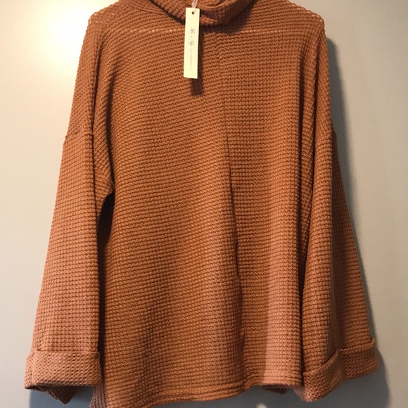 She + Sky Autumn thermal knit top. Camel. Size L - Picture 2 of 4